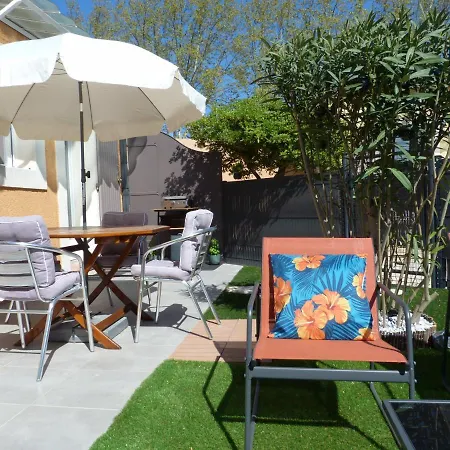 Apartment Cosy Avec Son Exterieur Chaleureux,piscine Et Parking Prive Fontvieille