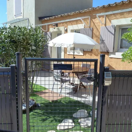 Cosy Avec Son Exterieur Chaleureux,piscine Et Parking Prive *