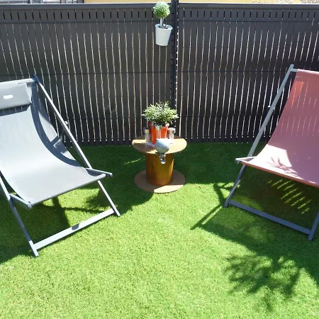 Cosy Avec Son Exterieur Chaleureux,piscine Et Parking Prive Apartment *